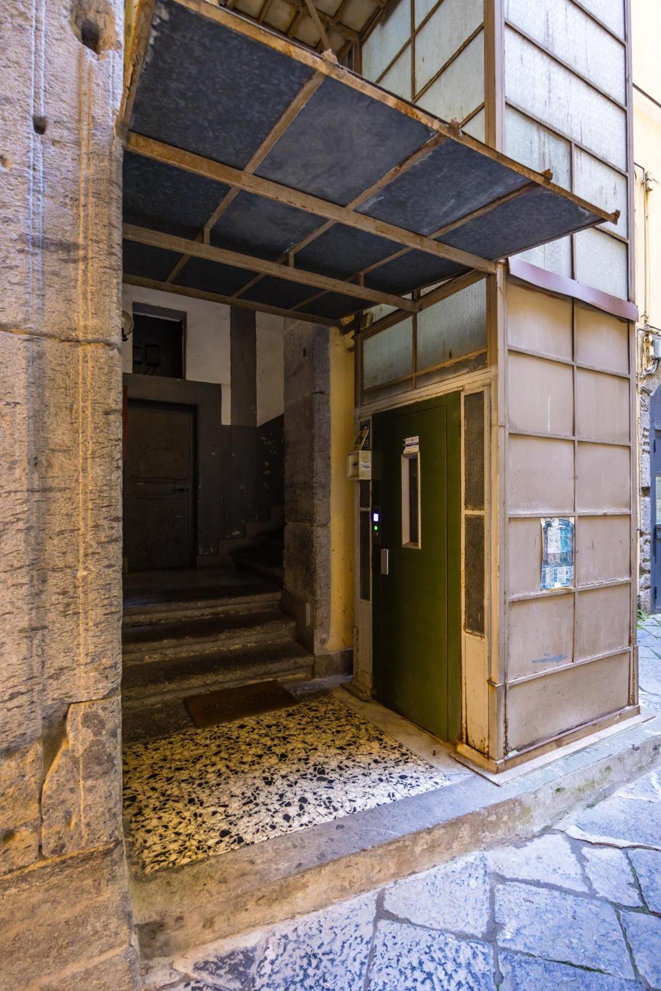 나폴리 Carrozzieri Nest At Historical Center 아파트 외부 사진